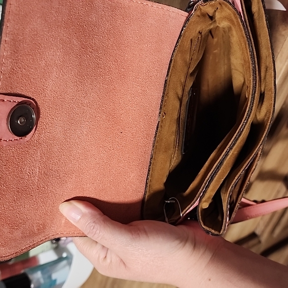 Patricia Nash Crossbody Bag, comes with dust bag - Picture 3 of 3